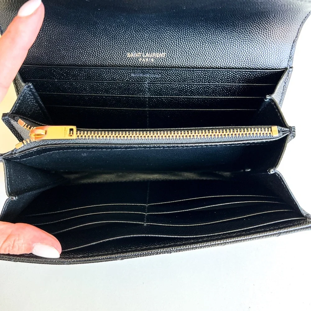 Saint Laurent YSL Large Grain de Poudre Leather Flap Wallet in Black - Picture 7 of 10